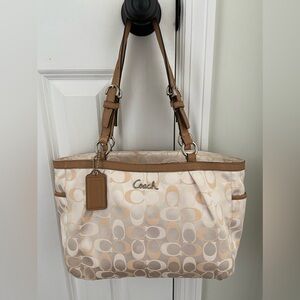 Coach Purse w/Matching Wallet & Small Wristlet (EUC)